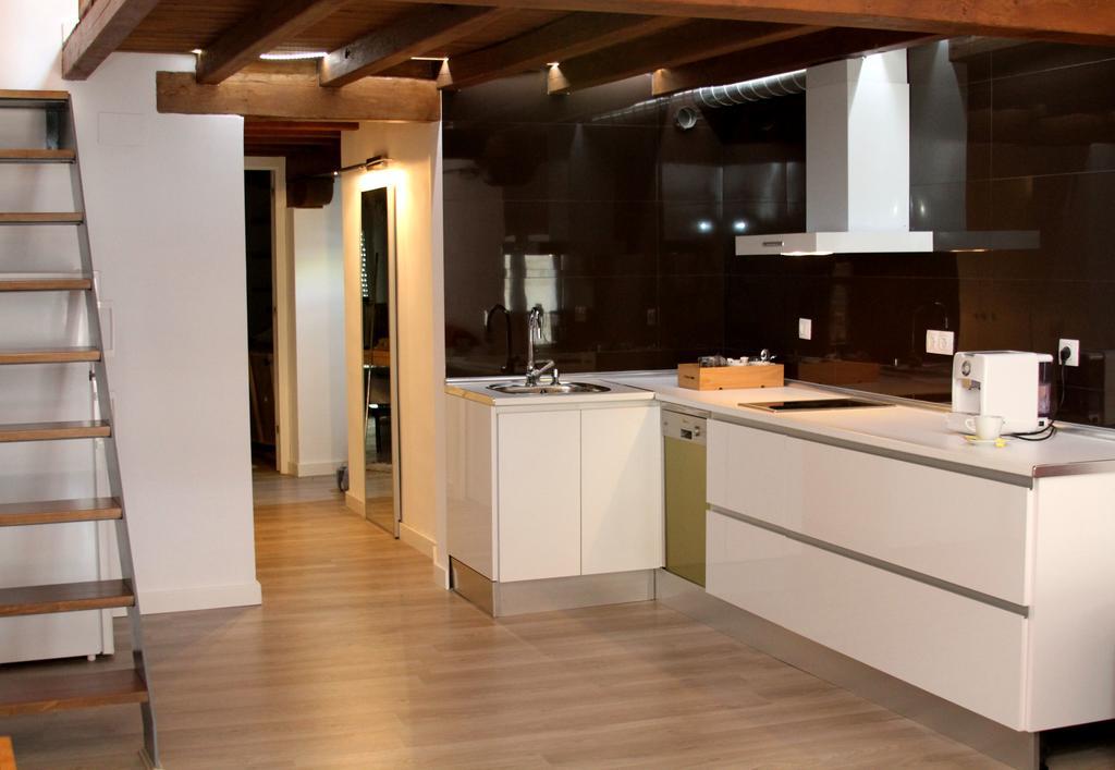 Pintores Rooms Apartamentos Turisticos Caces Exterior foto